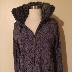 Sweater Ladies with collar and zip up front